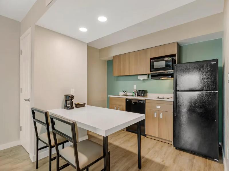 Mainstay Suites Springfield South - Battlefield Rd image