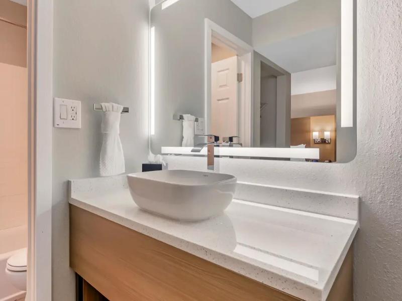 Mainstay Suites Springfield South - Battlefield Rd image