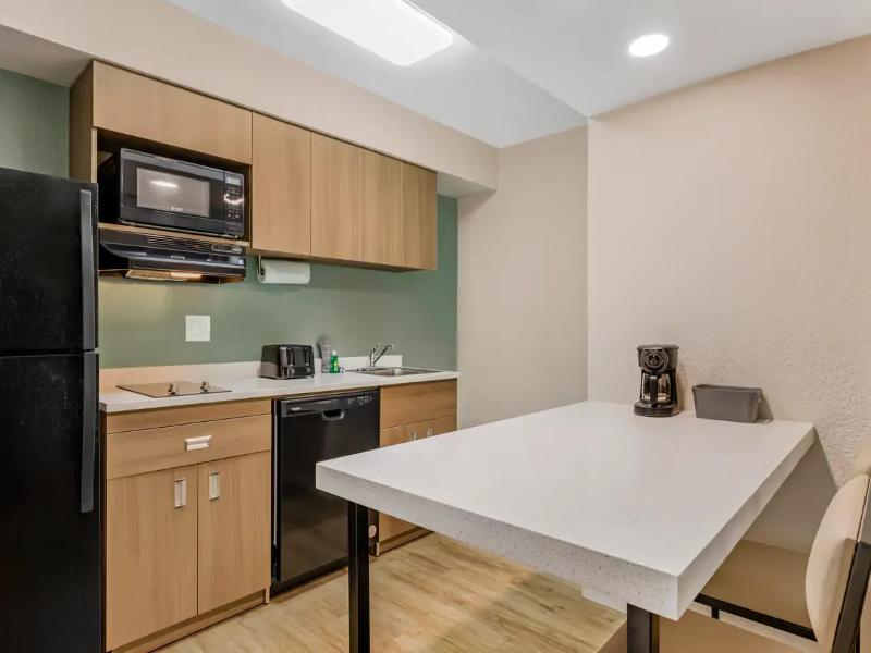 Mainstay Suites Springfield South - Battlefield Rd image