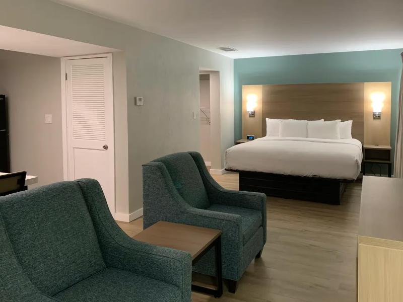 Mainstay Suites Springfield South - Battlefield Rd image