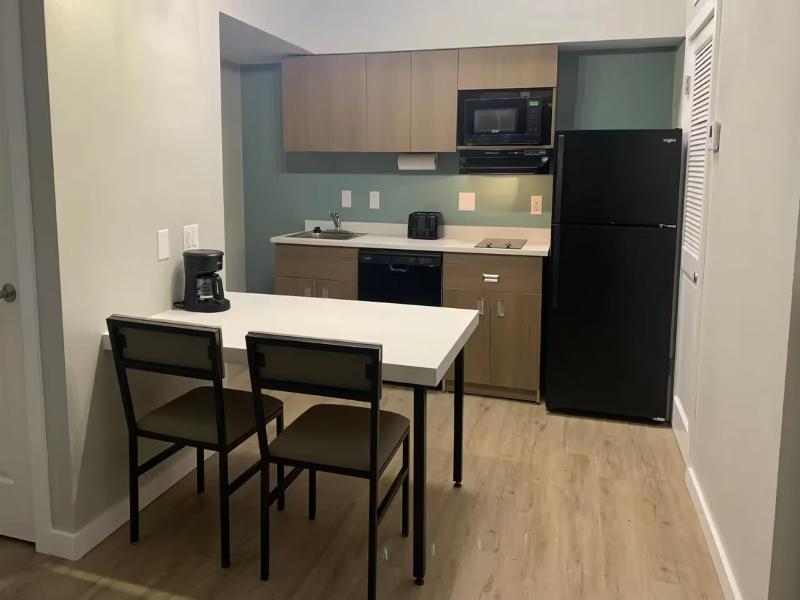 Mainstay Suites Springfield South - Battlefield Rd image