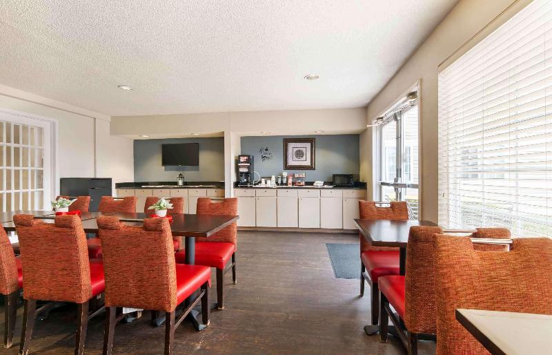 Extended Stay America Kansas City Airport Tiffany image