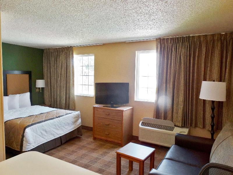 Extended Stay America Kansas City Airport Tiffany image