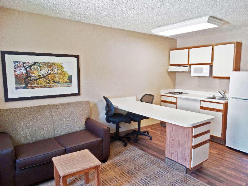 Extended Stay America Kansas City Airport Tiffany image