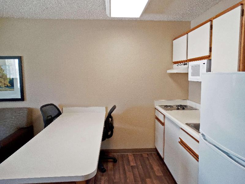 Extended Stay America Kansas City Airport Tiffany image