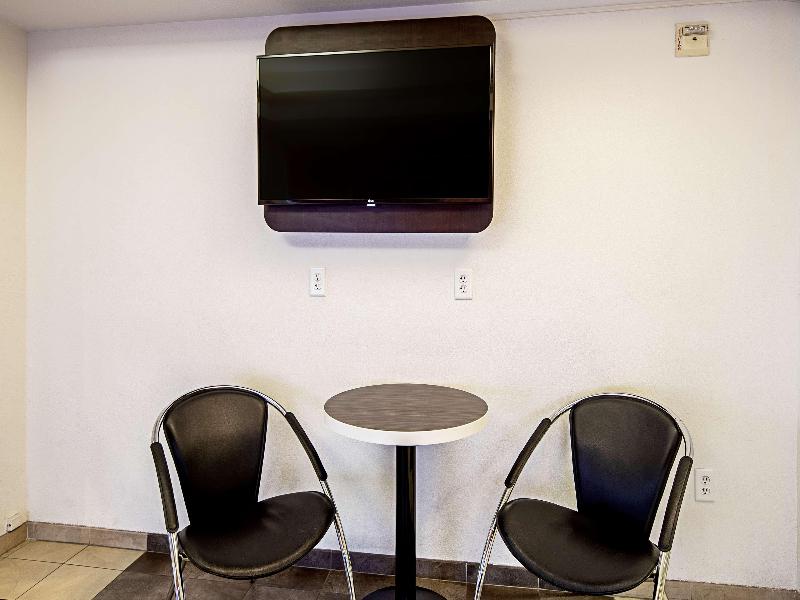 Motel 6 Anchorage, Ak - Midtown image