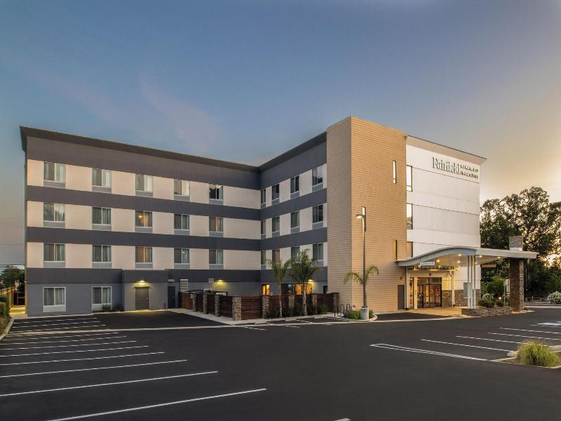 Fairfield Inn Suites By Marriott Santa Cruz image