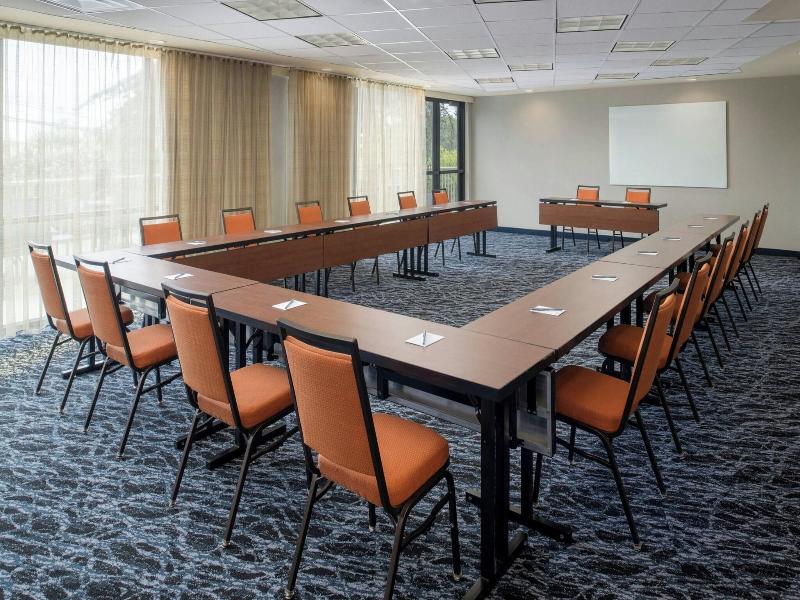 Fairfield Inn Suites By Marriott Santa Cruz image