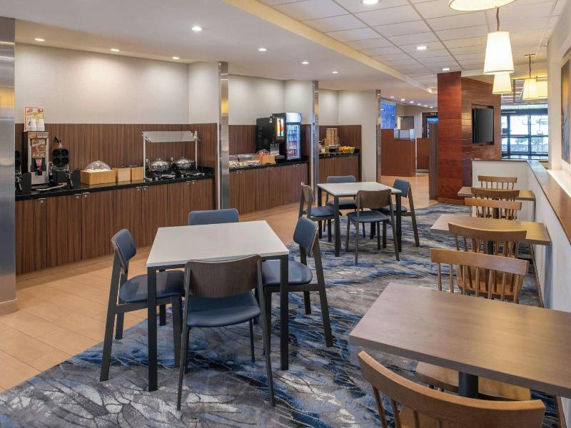 Fairfield Inn Suites By Marriott Santa Cruz image