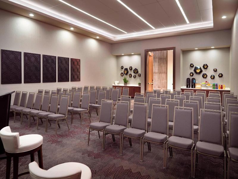 Marriott Columbus University Area image