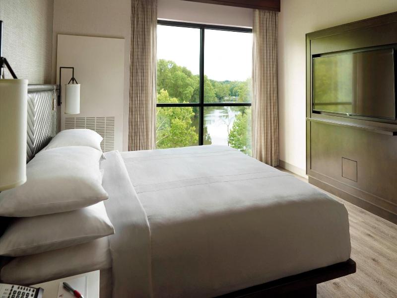 Marriott Columbus University Area image