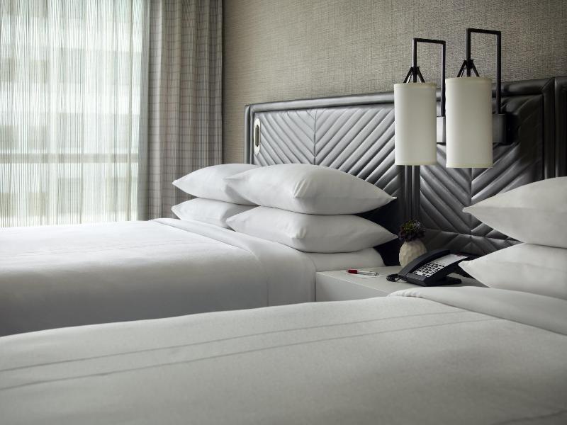 Marriott Columbus University Area image