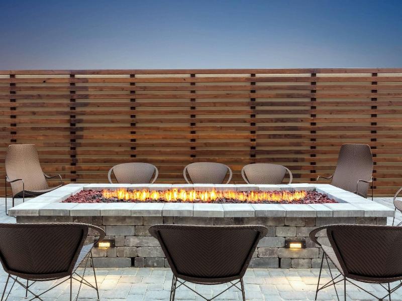 Courtyard By Marriott Savannah Airport image