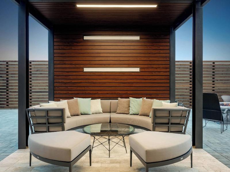 Courtyard By Marriott Savannah Airport image