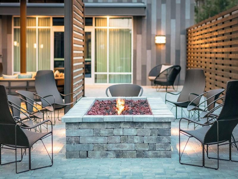 Courtyard By Marriott Savannah Airport image