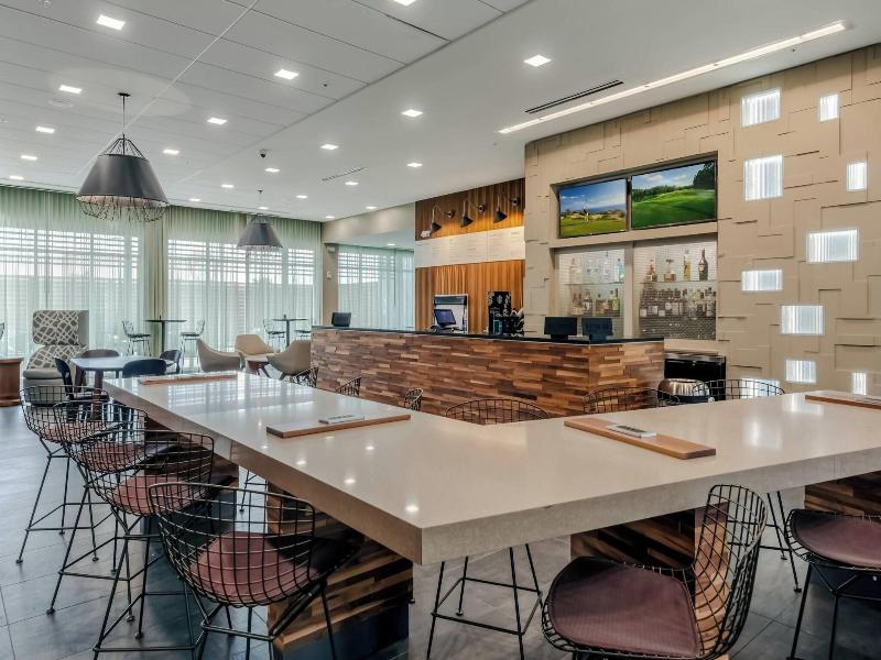 Courtyard By Marriott Savannah Airport image