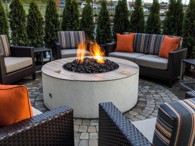 Towneplace Suites By Marriott Portland Beaverton image