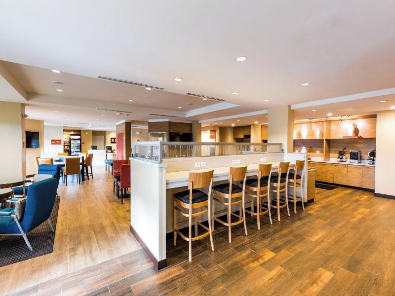 Towneplace Suites By Marriott Portland Beaverton image