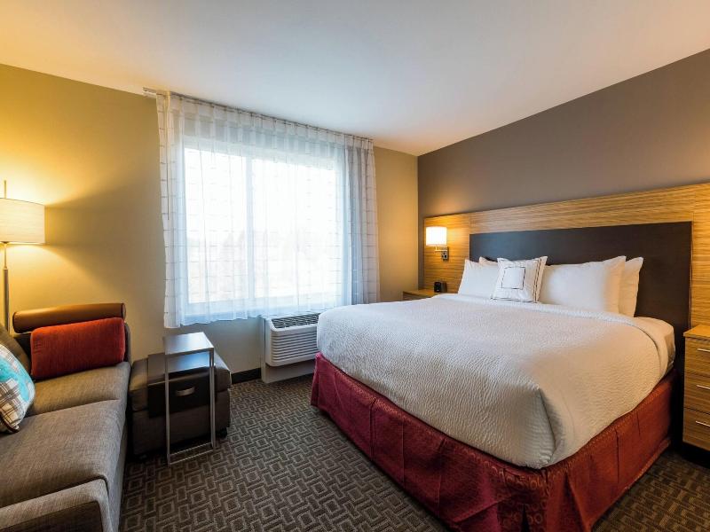Towneplace Suites By Marriott Portland Beaverton image