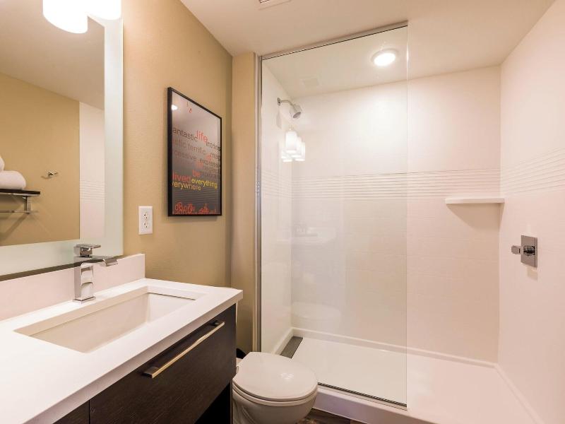 Towneplace Suites By Marriott Portland Beaverton image
