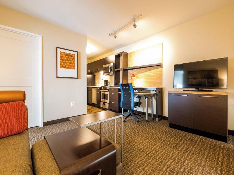 Towneplace Suites By Marriott Portland Beaverton image