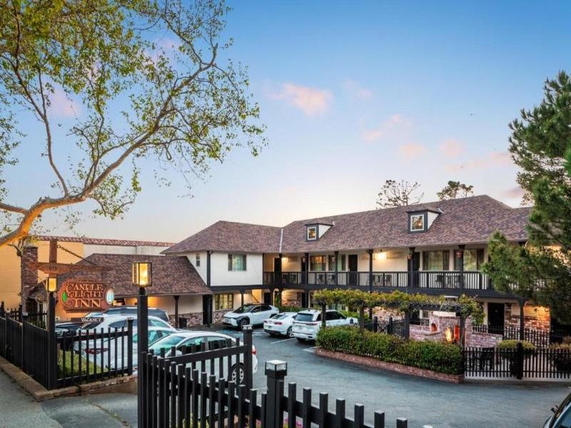 Candle Light Inn image