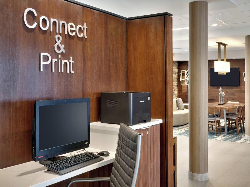 Fairfield Inn Suites By Marriott Springfield North image