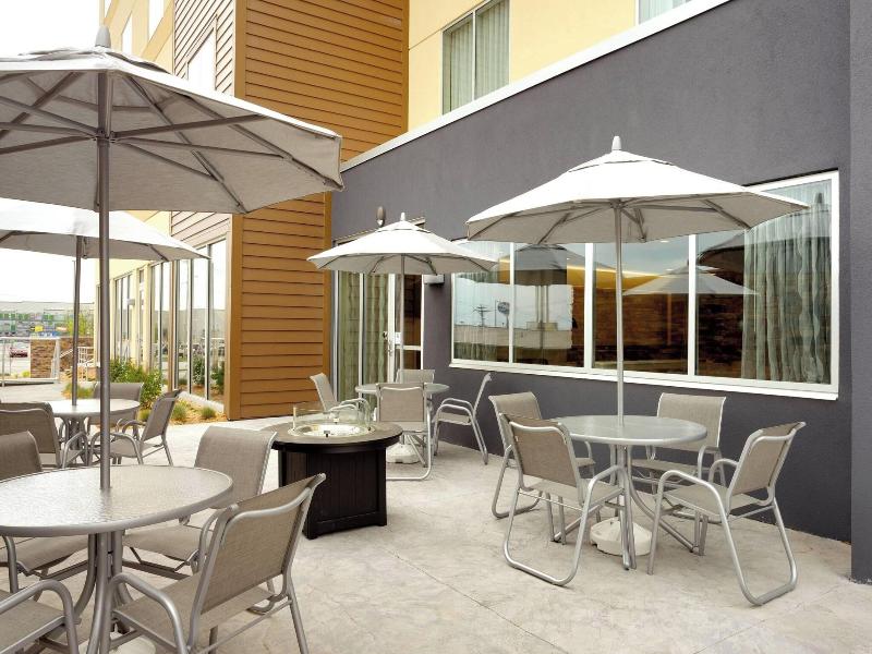 Fairfield Inn Suites By Marriott Springfield North image