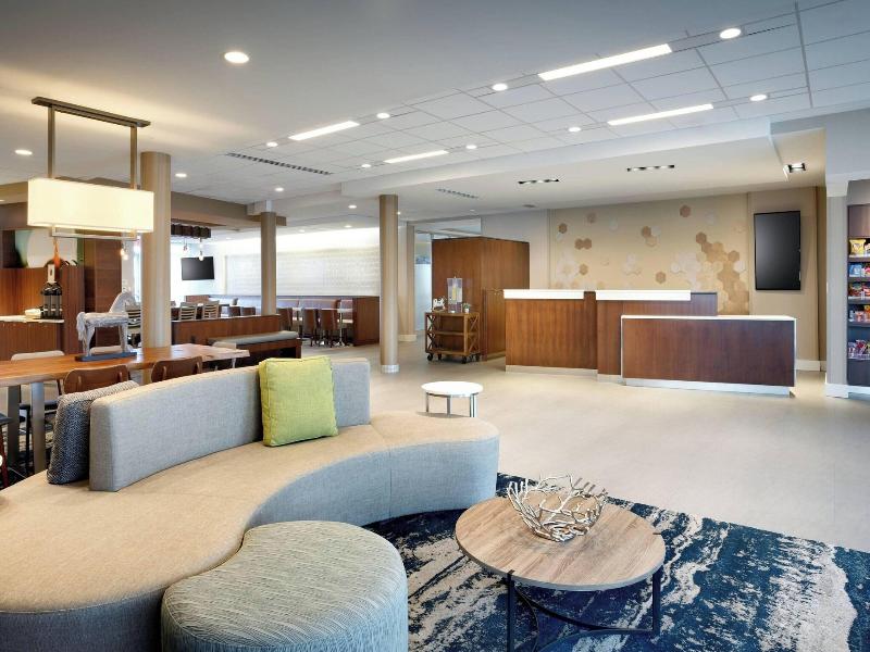 Fairfield Inn Suites By Marriott Springfield North image