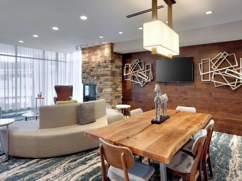 Fairfield Inn Suites By Marriott Springfield North image