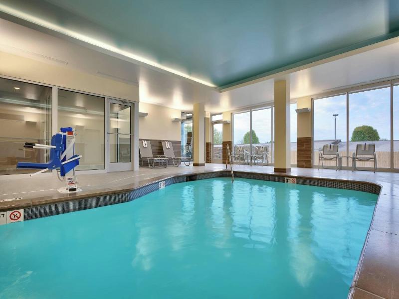 Fairfield Inn Suites By Marriott Springfield North image