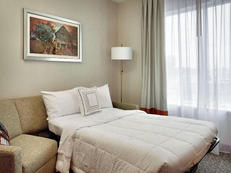 Fairfield Inn Suites By Marriott Springfield North image