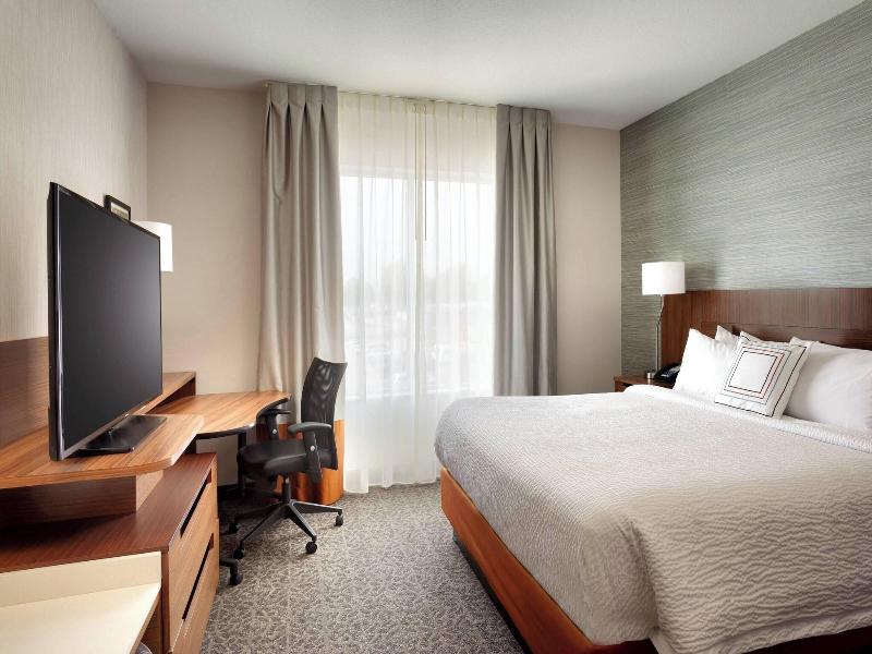Fairfield Inn Suites By Marriott Springfield North image