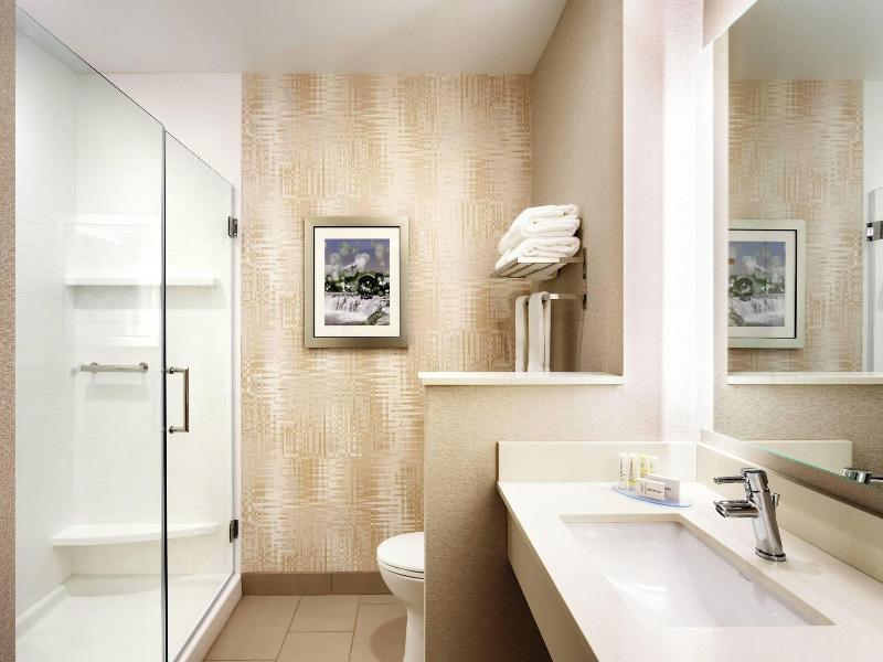 Fairfield Inn Suites By Marriott Springfield North image