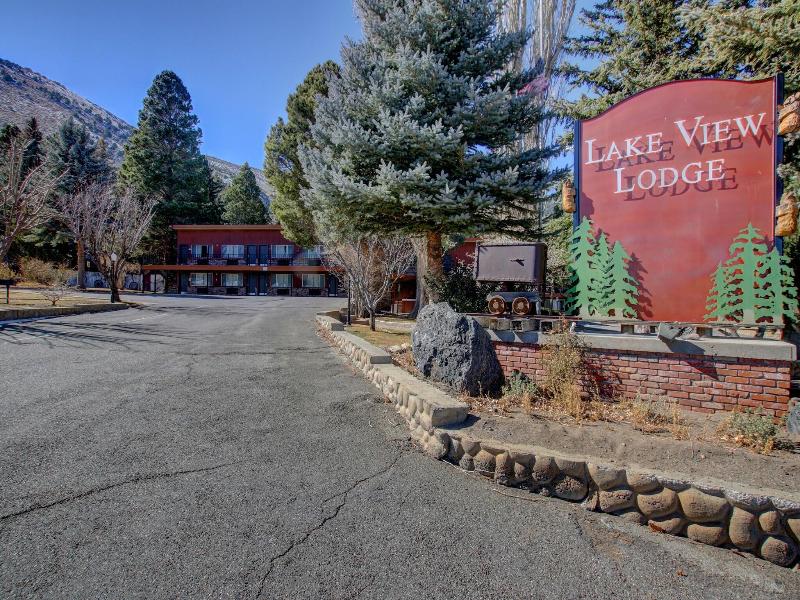 Lake View Lodge