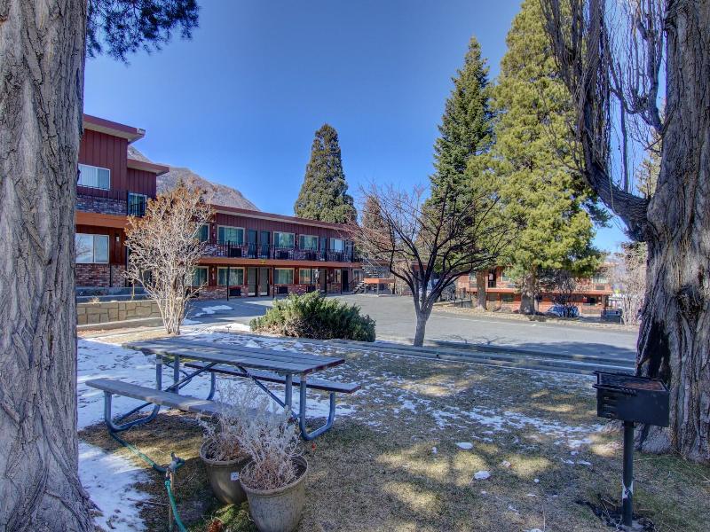 Lake View Lodge