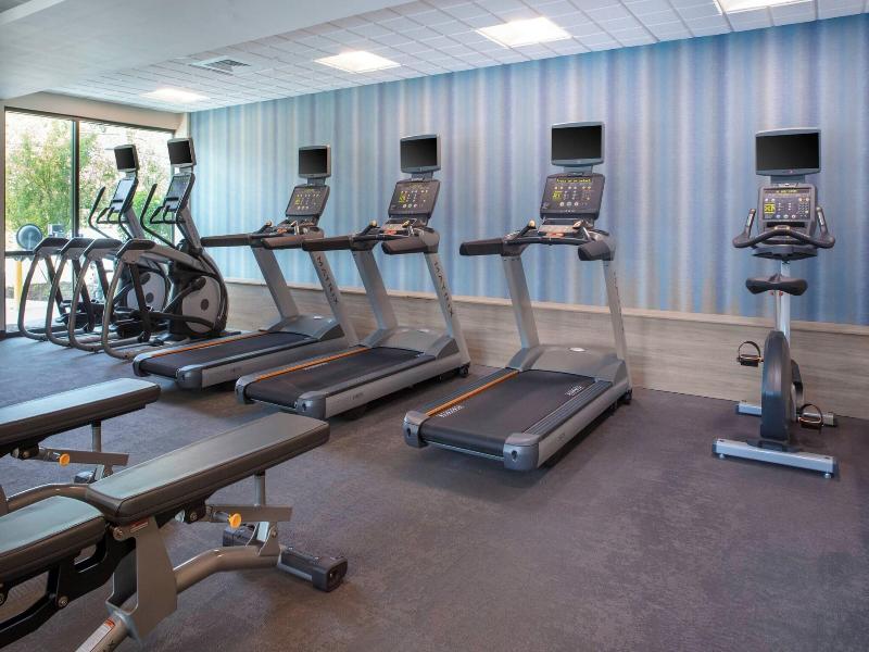 Residence Inn By Marriott Virginia Beach Town Cent image