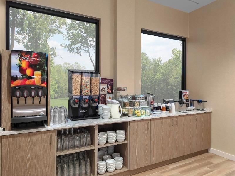 Residence Inn By Marriott Virginia Beach Town Cent image