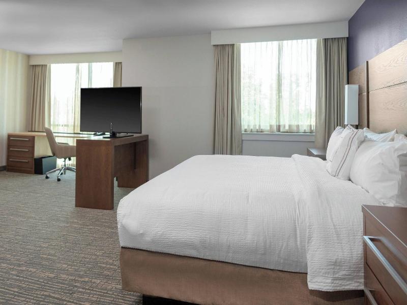 Residence Inn By Marriott Virginia Beach Town Cent image