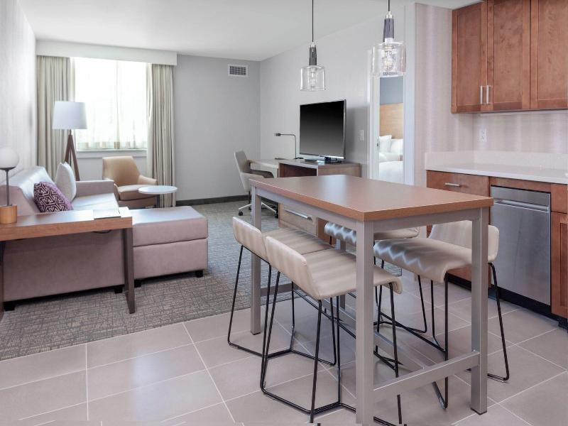Residence Inn By Marriott Virginia Beach Town Cent image