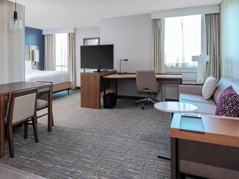 Residence Inn By Marriott Virginia Beach Town Cent image