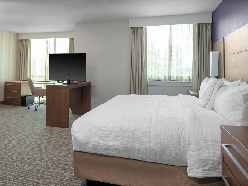 Residence Inn By Marriott Virginia Beach Town Cent image