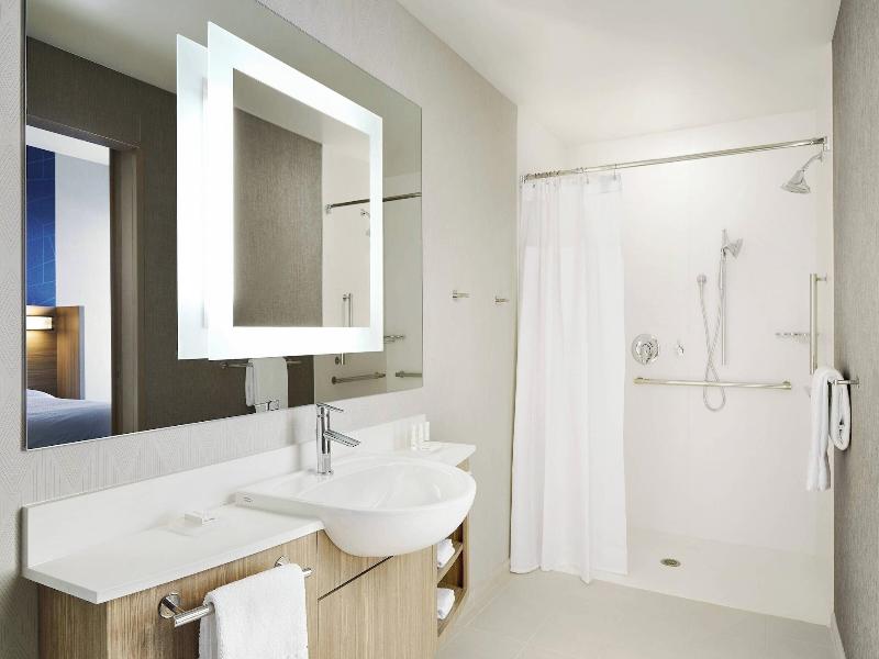 Springhill Suites By Marriott Springfield North image
