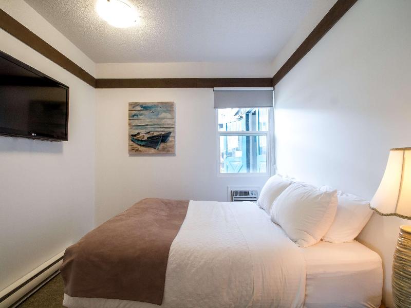 Stoke Hotel, SureStay Collection by Best Western image