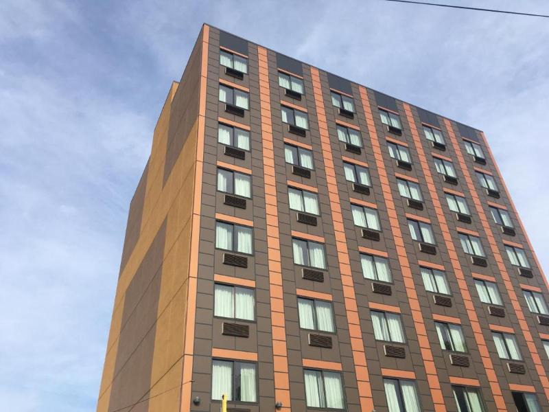 Lotus Blu Inn & Suites — main photo