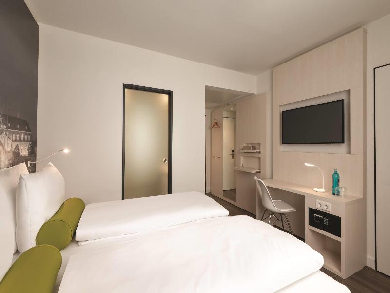 Super 8 By Wyndham Mainz Zollhafen image