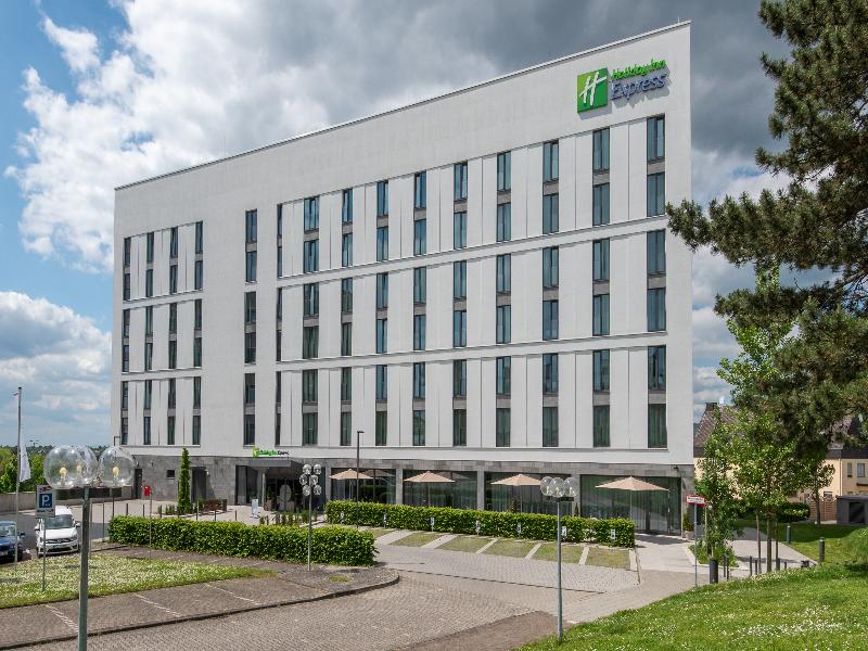 Holiday Inn Express Wiesbaden image