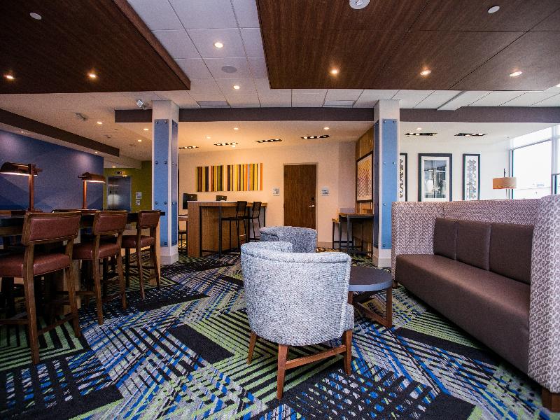 Holiday Inn Express & Suites Rehoboth Beach image