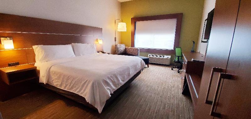 Holiday Inn Express & Suites Rehoboth Beach photo 23