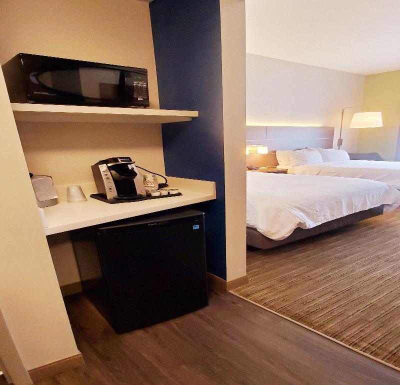 Holiday Inn Express & Suites Rehoboth Beach photo 24